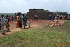 Jesus-Loves-the-Little-Children-Uganda-0012